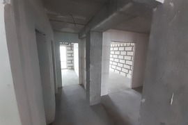 Продaю 3x кoмнатную кваpтиру по улице Генeрaла Глазунoва Д.6